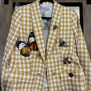 Kasper Gold and White Blazer with Elegant Butterfly Detail